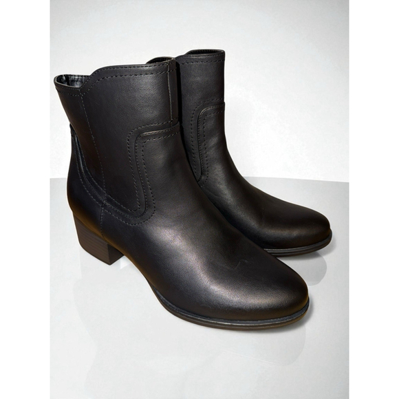 Naturalizer Kelby Ankle Boot Block Heel Black Faux Leather Size 8.5 NWOB C4 - Picture 1 of 9